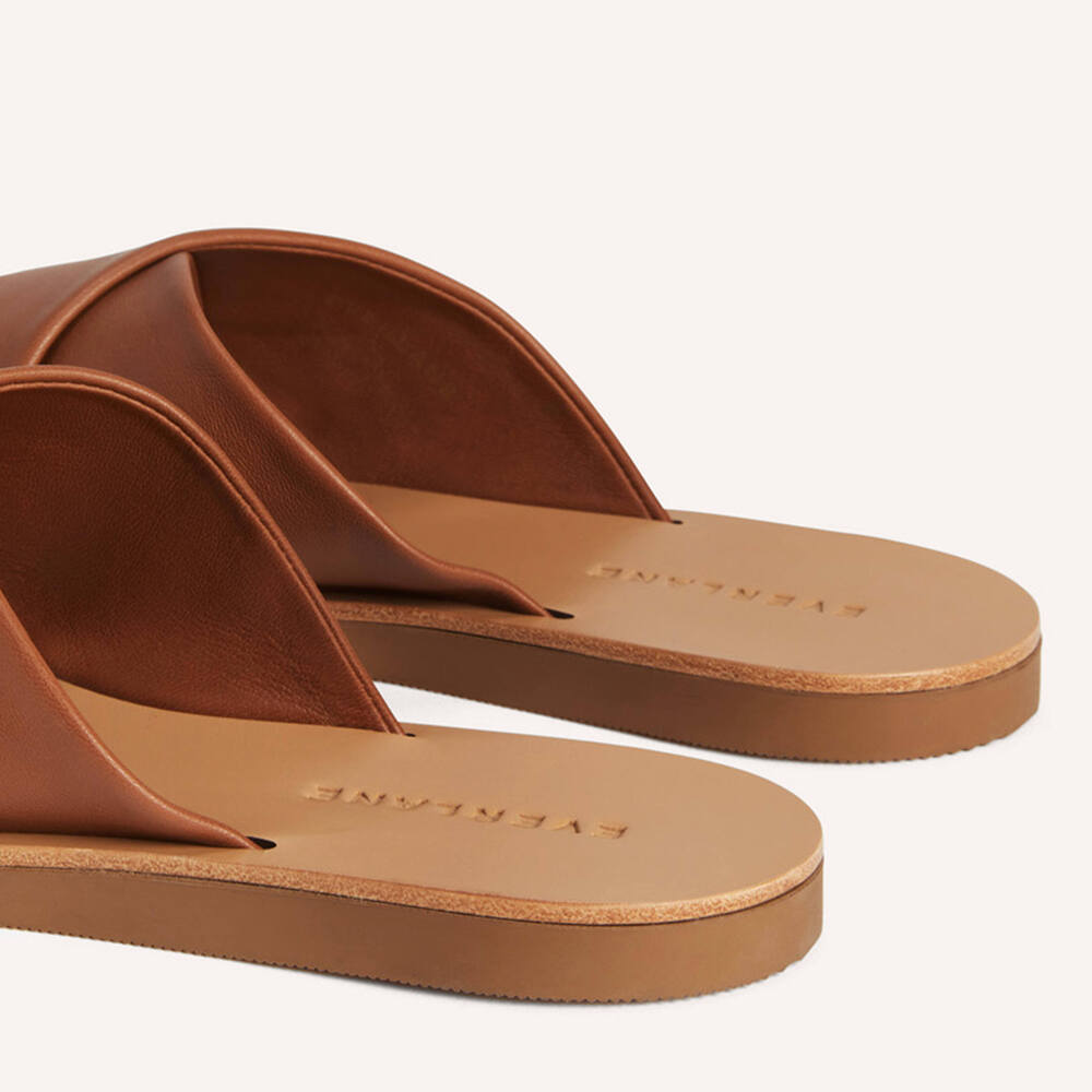 Everlane Day Crossover Sandal in Sienna Brown, Size 7